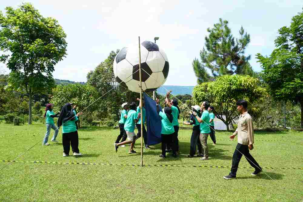 Harga outbound dan team building Sidoarjo Antimainstream